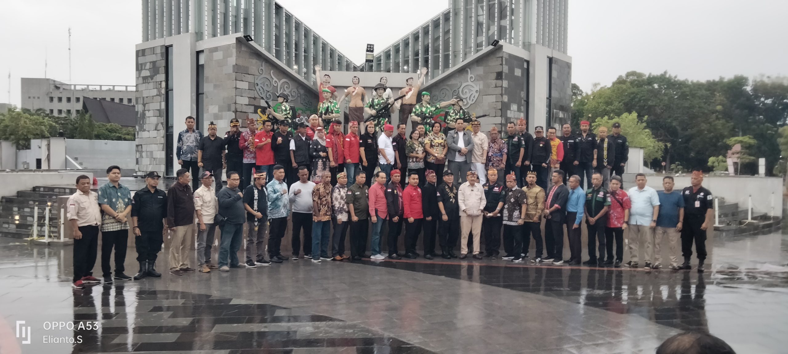 Ormas Dayak dan Paguyuban Kalteng Ajak Warga Jaga Keamanan dan Ketertiban Menjalankan Demonstrasi