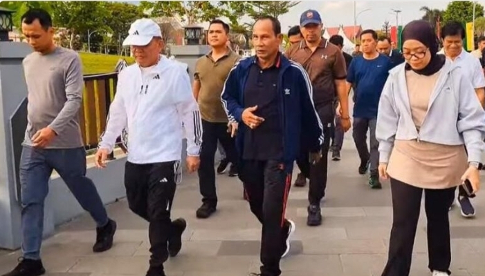 Ketua DPRD Kalteng Bersama Anggota Ikuti Jogging Bareng Gubernur di Bundaran Besar