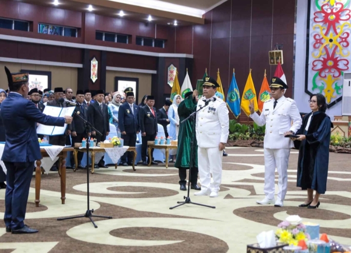 Gubernur Kalteng Lantik Bupati dan Wakil Bupati Barut: Tekankan Laksanakan Tugas dan Tanggung Jawab