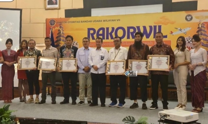 Bandara Dirung Raih Prestasi Juara III pada Rakornis Otoritas Bandara Wilayah VII Terbaik dalam Pelaksanaan tugas Pelayanan