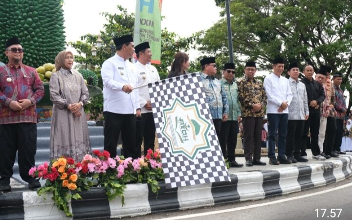 Bupati Mura Hadiri Semarak Pawai Taaruf Tanda Dimulainya MTQH XXXIII Tingkat Kalteng di Barut